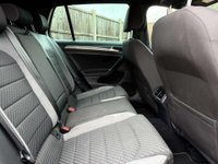 USED 2019 19 VOLKSWAGEN GOLF 1.5 Golf R-Line TSi Evo 5dr Sat Nav Apple CarPlay Android