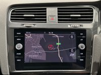 USED 2017 67 VOLKSWAGEN GOLF 1.6 TDI SE Nav DSG Euro 6 (s/s) 5dr 