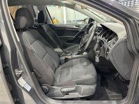 USED 2017 67 VOLKSWAGEN GOLF 1.6 TDI SE Nav DSG Euro 6 (s/s) 5dr 