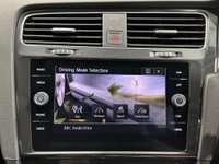 USED 2017 67 VOLKSWAGEN GOLF 1.6 TDI SE Nav DSG Euro 6 (s/s) 5dr 