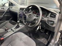 USED 2017 67 VOLKSWAGEN GOLF 1.6 TDI SE Nav DSG Euro 6 (s/s) 5dr 