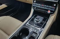 USED 2016 16 JAGUAR XE 2.0d Prestige Saloon 4dr Diesel Auto Euro 6 (s/s) (163 ps) 