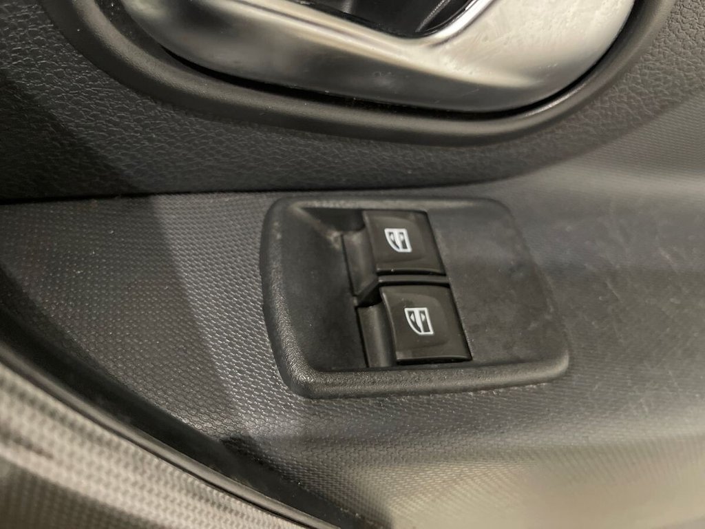 USED 2020 20 DACIA SANDERO STEPWAY 0.9 TCe Comfort Hatchback 5dr Petrol Manual Euro 6 (s/s) (90 ps) LOW MILES