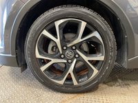 USED 2019 19 TOYOTA C-HR 1.8 VVT-h Design SUV 5dr Petrol Hybrid CVT Euro 6 (s/s) (122 ps) Sat Nav