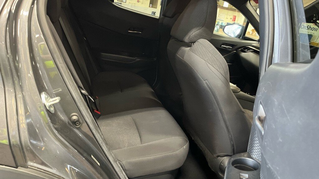 USED 2019 19 TOYOTA C-HR 1.8 VVT-h Design SUV 5dr Petrol Hybrid CVT Euro 6 (s/s) (122 ps) 