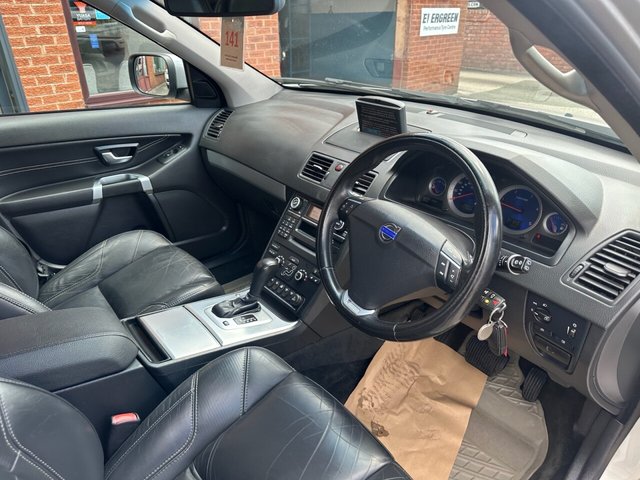 View our VOLVO XC90
