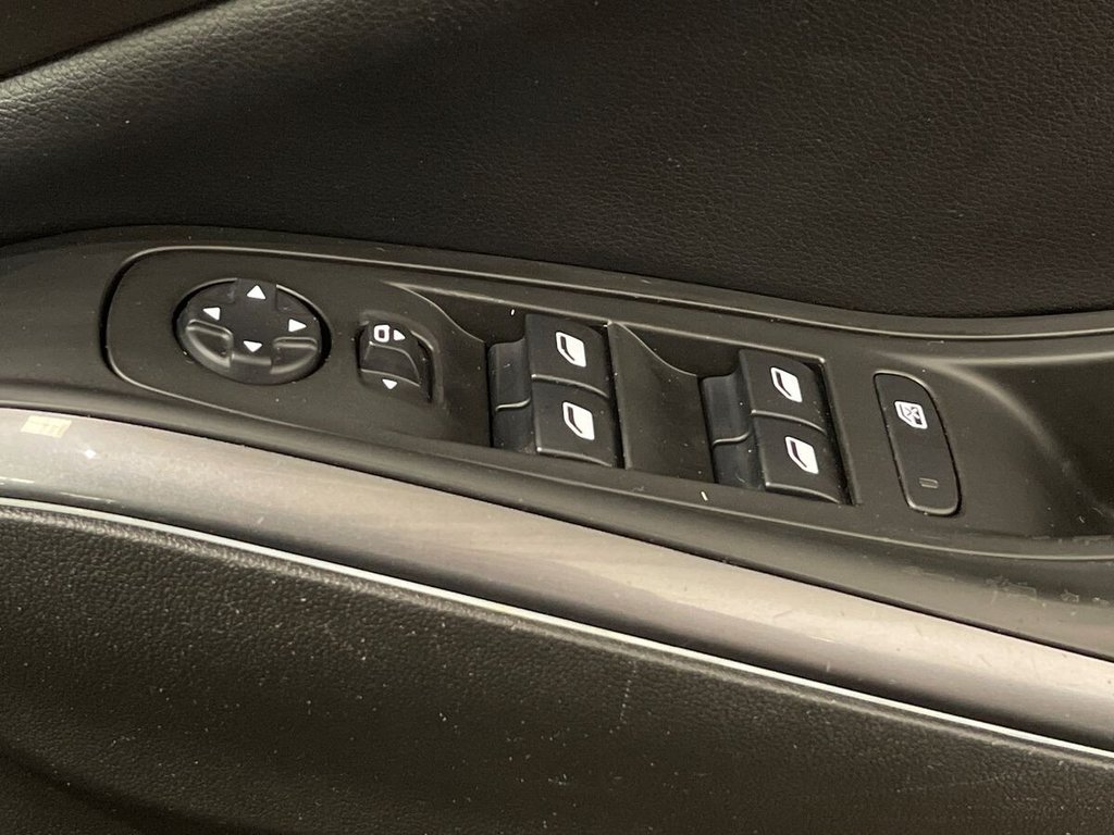 USED 2019 69 VAUXHALL GRANDLAND X 1.2 Turbo Elite Nav SUV 5dr Petrol Manual 6Spd Euro 6 (s/s) (130 ps) Heated and Cooled Front Seats