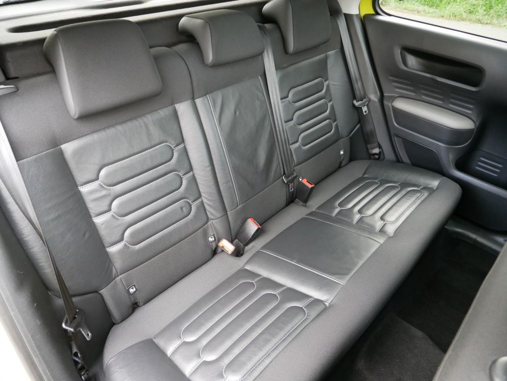USED 2017 67 CITROEN C4 CACTUS 1.2 PureTech Flair Edition Hatchback 5dr Petrol ETG5 Euro 6 (s/s) (82 ps) 2 KEYS, BLUETOOTH, PAN ROOF