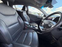 USED 2022 72 HYUNDAI IONIQ 38.3kWh Premium SE Hatchback 5dr Electric Auto (136 ps) **SATNAV~LEATHER~SENSORS**