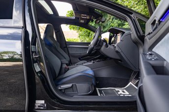 View our VOLKSWAGEN GOLF