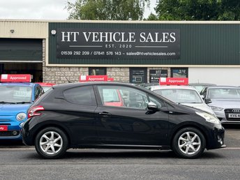 View our PEUGEOT 208