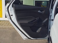 USED 2015 64 FORD FOCUS 1.0T EcoBoost Zetec Hatchback 5dr Petrol Manual Euro 6 (s/s) (125 ps) 6 Months Warranty  |  Set of 2 Keys