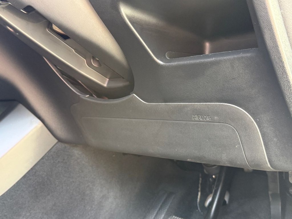 USED 2018 18 VOLVO V40 1.5 T2 GPF Momentum Nav Plus Hatchback 5dr Petrol Auto Euro 6 (s/s) (122 ps) AUTO+SAT NAV+BLUETOOTH+CRUISE