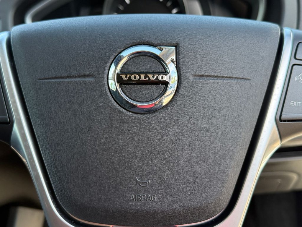 USED 2018 18 VOLVO V40 1.5 T2 GPF Momentum Nav Plus Hatchback 5dr Petrol Auto Euro 6 (s/s) (122 ps) AUTO+SAT NAV+BLUETOOTH+CRUISE