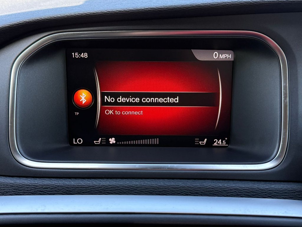 USED 2018 18 VOLVO V40 1.5 T2 GPF Momentum Nav Plus Hatchback 5dr Petrol Auto Euro 6 (s/s) (122 ps) AUTO+SAT NAV+BLUETOOTH+CRUISE