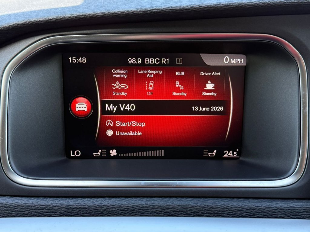 USED 2018 18 VOLVO V40 1.5 T2 GPF Momentum Nav Plus Hatchback 5dr Petrol Auto Euro 6 (s/s) (122 ps) AUTO+SAT NAV+BLUETOOTH+CRUISE