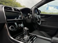 USED 2022 22 JAGUAR XE 2.0 P300i R-Dynamic HSE Saloon 4dr Petrol Auto AWD Euro 6 (s/s) (300 ps) 