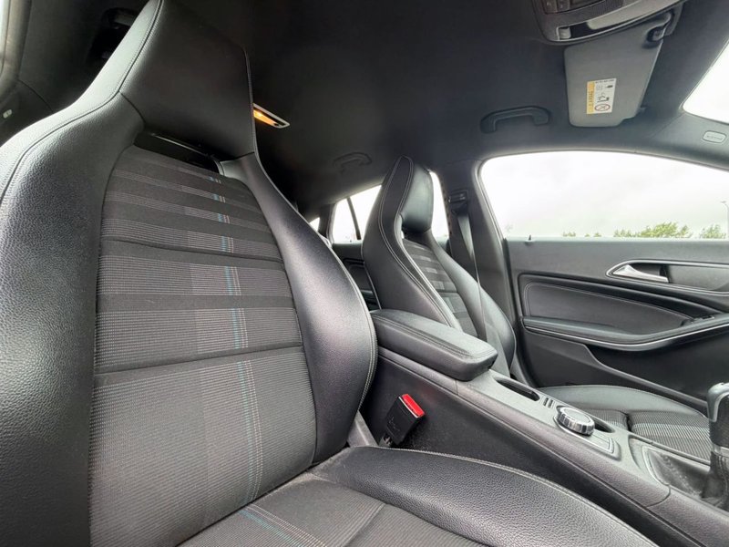 2017 Mercedes-Benz CLA in black — photo 26 of 28