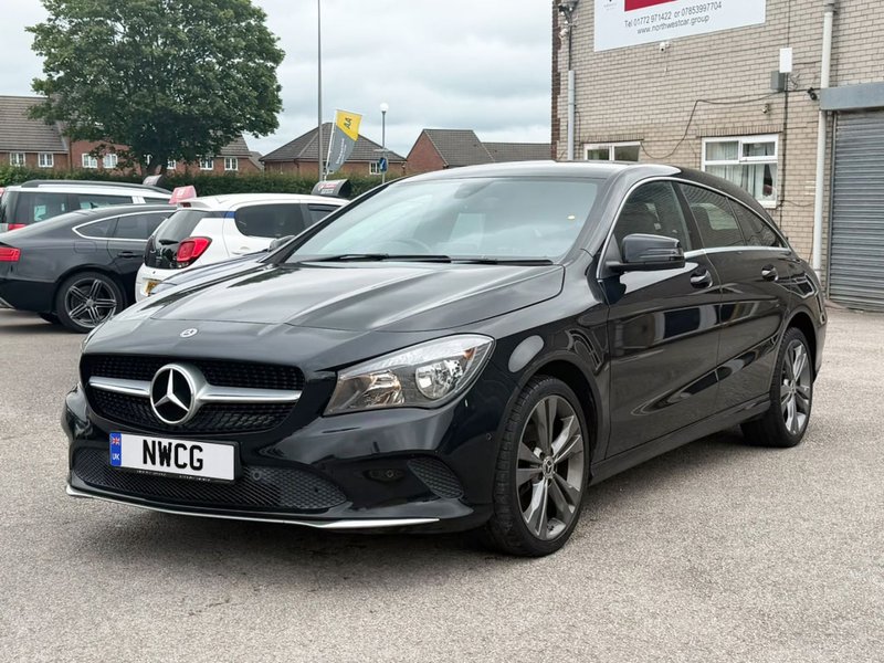 2017 Mercedes-Benz CLA in black — photo 5 of 28