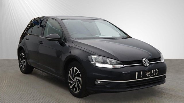 View our VOLKSWAGEN GOLF