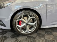 USED 2017 67 FORD FOCUS 2.0T EcoBoost ST-3 Hatchback 5dr Petrol Manual Euro 6 (s/s) (250 ps) STEATH GREY, 2 OWNERS, IMMACULATE