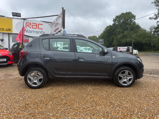 View our DACIA SANDERO STEPWAY