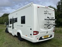 USED 2017 17 SWIFT ESCAPE 694 Distinction 