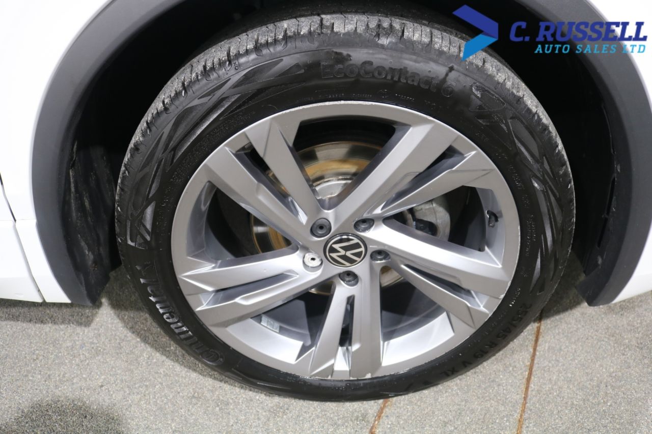 2024 VOLKSWAGEN TIGUAN 2.0 TDI R-Line Edition SUV 5dr Diesel DSG Euro 6 (s/s) (150 ps) - vehicle photo 17 for sale on PureCar