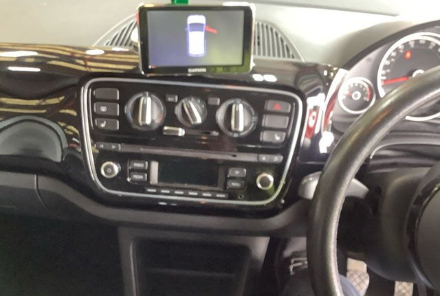 View our VOLKSWAGEN UP!