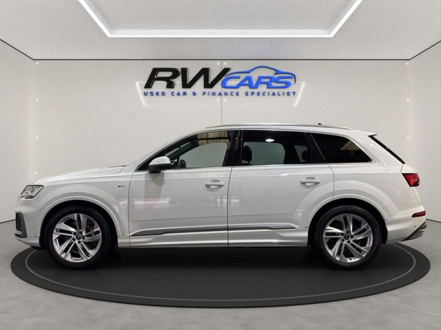 View our AUDI Q7