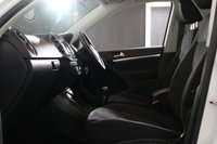 USED 2014 14 VOLKSWAGEN TIGUAN 2.0 TDI BlueMotion Tech Match SUV 5dr Diesel Manual 4WD Euro 5 (s/s) (140 ps) FULL SERVICE HISTORY - 2 KEYS