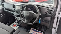 USED 2023 72 VAUXHALL VIVARO 2.0 Turbo D 3100 Pro Panel Van 6dr Diesel Manual L2 H1 Euro 6 (s/s) (145 ps) *** SAT NAV - REAR VIEW CAMERA - AIR CONDITIONING - BLUETOOTH ***