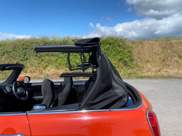 View our MINI CONVERTIBLE
