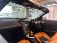 USED 2008 08 NISSAN 350 Z 3.5 V6 GT Convertible 2dr Petrol Manual (288 g/km, 296 bhp)+2 KEYS+2 FORMER KEEPERS+NAV+FULL LEATHER HEATED SEATS+12 SERVICE STAMPS+ALLOYS+FOLDING MIRRORS+VERY RARE CAR+CLIMATE+CRUISE+ 2 KEYS+2 FORMER KEEPERS+NAV+FULL LEATHER HEATED SEATS+12 SERVICE STAMPS+ALLOYS+FOLDING MIRRORS+VERY RARE CAR+CLIMATE+CRUISE+HPI CLEAR