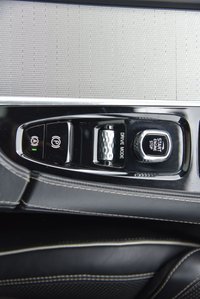 USED 2019 69 VOLVO XC90 2.0 D5 PowerPulse R-Design Pro SUV 5dr Diesel Auto 4WD Euro 6 (s/s) (235 ps) Electric Panoramic Sunroof | Bowers & Wilkins Audio | 2 Keys | 360 Surround View Camera | HUD Head Up Display | 7 Seater | 22" Alloy Wheels (6 Double Spoke Diamond Cut) | Xenium Pack | Park Assist Pilot | BLISS (Blind Spot Information System) | Nappa Leather Nubuck Sport Seats | Savile Grey | 2 Former Keepers | MOT Valid (29/09/2026)
