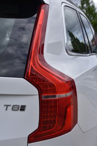 USED 2018 18 VOLVO XC90 2.0h T8 Twin Engine 10.4kWh Momentum SUV 5dr Petrol Plug-in Hybrid Auto 4WD Euro 6 (s/s) (390 ps) 1 Former Keeper | Full Service History | 360 Surround View Camera | 2 Keys | 7 Seater | Satellite Navigation | Full Black Leather Upholstery | 19" Alloy Wheels | Winter Pack | Integrated Sun Curtains | HUD Head Up Display | Family Pack | Xenium Pack | Ice White | BLISS Blind Spot Information System | Apple CarPlay | Park Assist Pilot | MOT Valid (20/02/2027)
