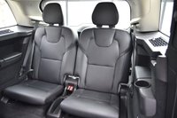 USED 2018 18 VOLVO XC90 2.0h T8 Twin Engine 10.4kWh Momentum SUV 5dr Petrol Plug-in Hybrid Auto 4WD Euro 6 (s/s) (390 ps) 1 Former Keeper | Full Service History | 360 Surround View Camera | 2 Keys | 7 Seater | Satellite Navigation | Full Black Leather Upholstery | 19" Alloy Wheels | Winter Pack | Integrated Sun Curtains | HUD Head Up Display | Family Pack | Xenium Pack | Ice White | BLISS Blind Spot Information System | Apple CarPlay | Park Assist Pilot | MOT Valid (20/02/2027)