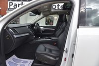 USED 2018 18 VOLVO XC90 2.0h T8 Twin Engine 10.4kWh Momentum SUV 5dr Petrol Plug-in Hybrid Auto 4WD Euro 6 (s/s) (390 ps) 1 Former Keeper | Full Service History | 360 Surround View Camera | 2 Keys | 7 Seater | Satellite Navigation | Full Black Leather Upholstery | 19" Alloy Wheels | Winter Pack | Integrated Sun Curtains | HUD Head Up Display | Family Pack | Xenium Pack | Ice White | BLISS Blind Spot Information System | Apple CarPlay | Park Assist Pilot | MOT Valid (20/02/2027)