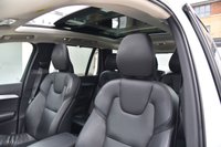 USED 2018 18 VOLVO XC90 2.0h T8 Twin Engine 10.4kWh Momentum SUV 5dr Petrol Plug-in Hybrid Auto 4WD Euro 6 (s/s) (390 ps) 1 Former Keeper | Full Service History | 360 Surround View Camera | 2 Keys | 7 Seater | Satellite Navigation | Full Black Leather Upholstery | 19" Alloy Wheels | Winter Pack | Integrated Sun Curtains | HUD Head Up Display | Family Pack | Xenium Pack | Ice White | BLISS Blind Spot Information System | Apple CarPlay | Park Assist Pilot | MOT Valid (20/02/2027)
