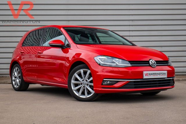View our VOLKSWAGEN GOLF