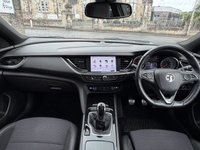 USED 2018 18 VAUXHALL INSIGNIA 2.0 Turbo D BlueInjection SRi VX Line Nav Grand Sport 5dr Diesel Manual Euro 6 (s/s) (170 ps) 1 OWNER FROM NEW+FULL SERVICE HISTORY+CRUISE CONTROL+SATELLITE NAVIGATION+FINANCE AVAILABLE ON THIS CAR