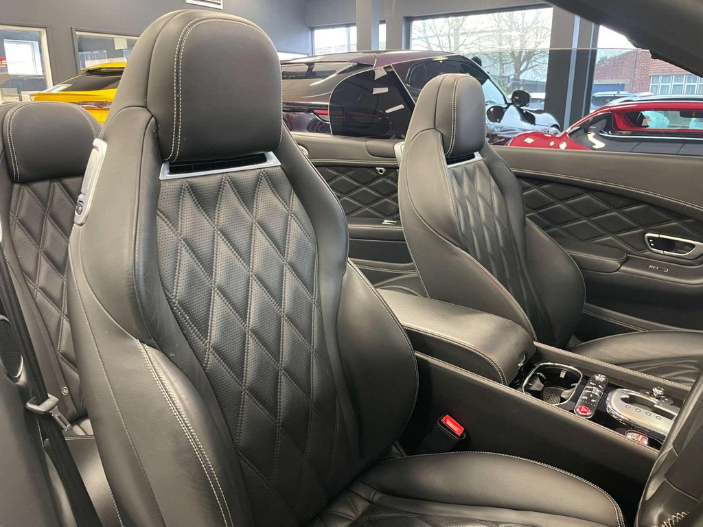 USED 2015 15 BENTLEY CONTINENTAL 4.0 Continental GT V8 S Auto 4WD 2dr FSH + REV.CAM + SAT.NAV