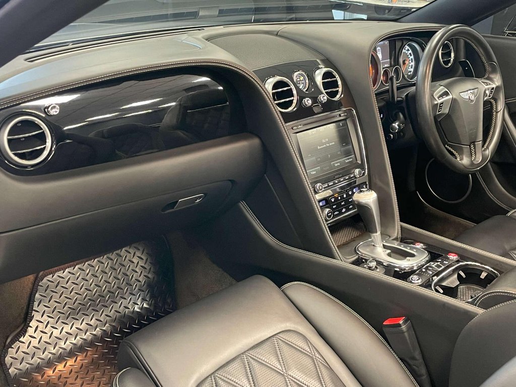 USED 2015 15 BENTLEY CONTINENTAL 4.0 Continental GT V8 S Auto 4WD 2dr FSH + REV.CAM + SAT.NAV