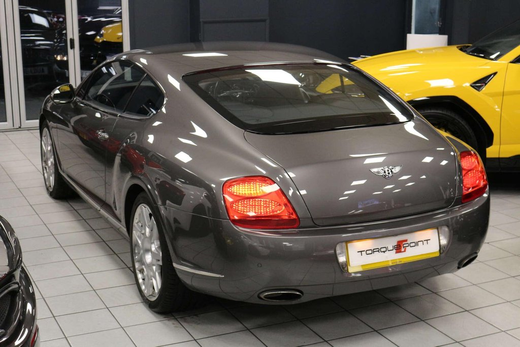 USED 2010 10 BENTLEY CONTINENTAL 6.0 Continental GT Auto 4WD 2dr FSH + MULLINER + REV.CAM