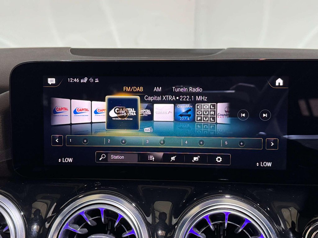 USED 2021 71 MERCEDES-BENZ GLA 1.3 GLA 180 AMG Line Premium+ Auto 5dr PAN ROOF + REV.CAM + CARPLAY