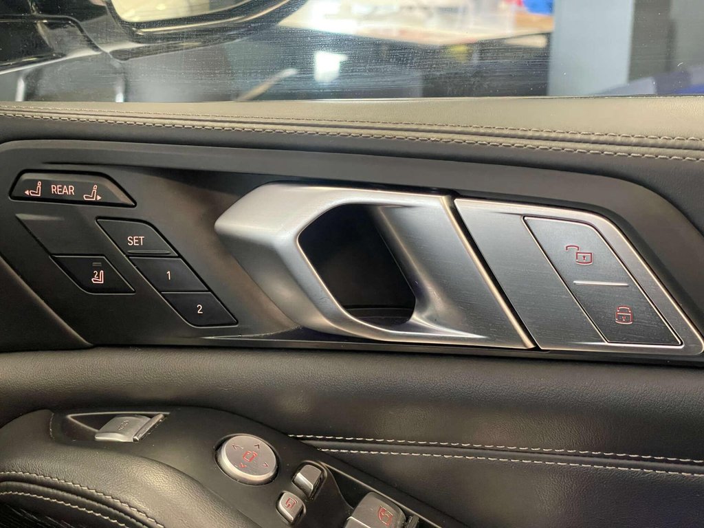 USED 2020 20 BMW X7 3.0 X7 xDrive 30d M Sport Auto 4WD 5dr FBMWSH + PAN ROOF + TECH PACK
