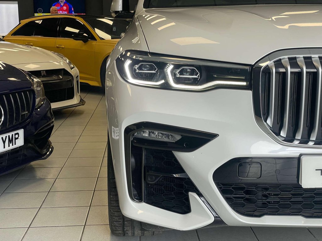 USED 2020 20 BMW X7 3.0 X7 xDrive 30d M Sport Auto 4WD 5dr FBMWSH + PAN ROOF + TECH PACK