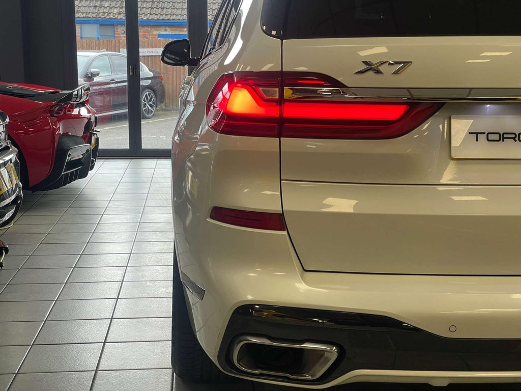 USED 2020 20 BMW X7 3.0 X7 xDrive 30d M Sport Auto 4WD 5dr FBMWSH + PAN ROOF + TECH PACK