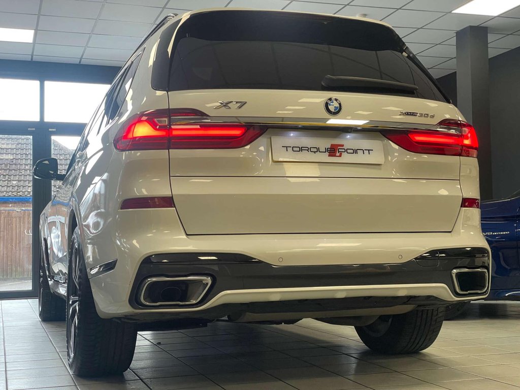 USED 2020 20 BMW X7 3.0 X7 xDrive 30d M Sport Auto 4WD 5dr FBMWSH + PAN ROOF + TECH PACK