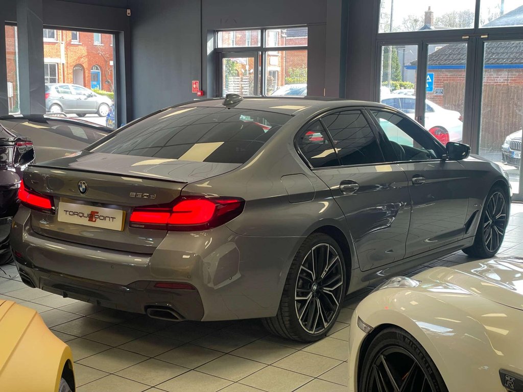 USED 2023 72 BMW 5 SERIES 3.0 530d xDrive M Sport MHEV Auto 4WD 4dr FBMWSH + HUD + HK + REV.CAM